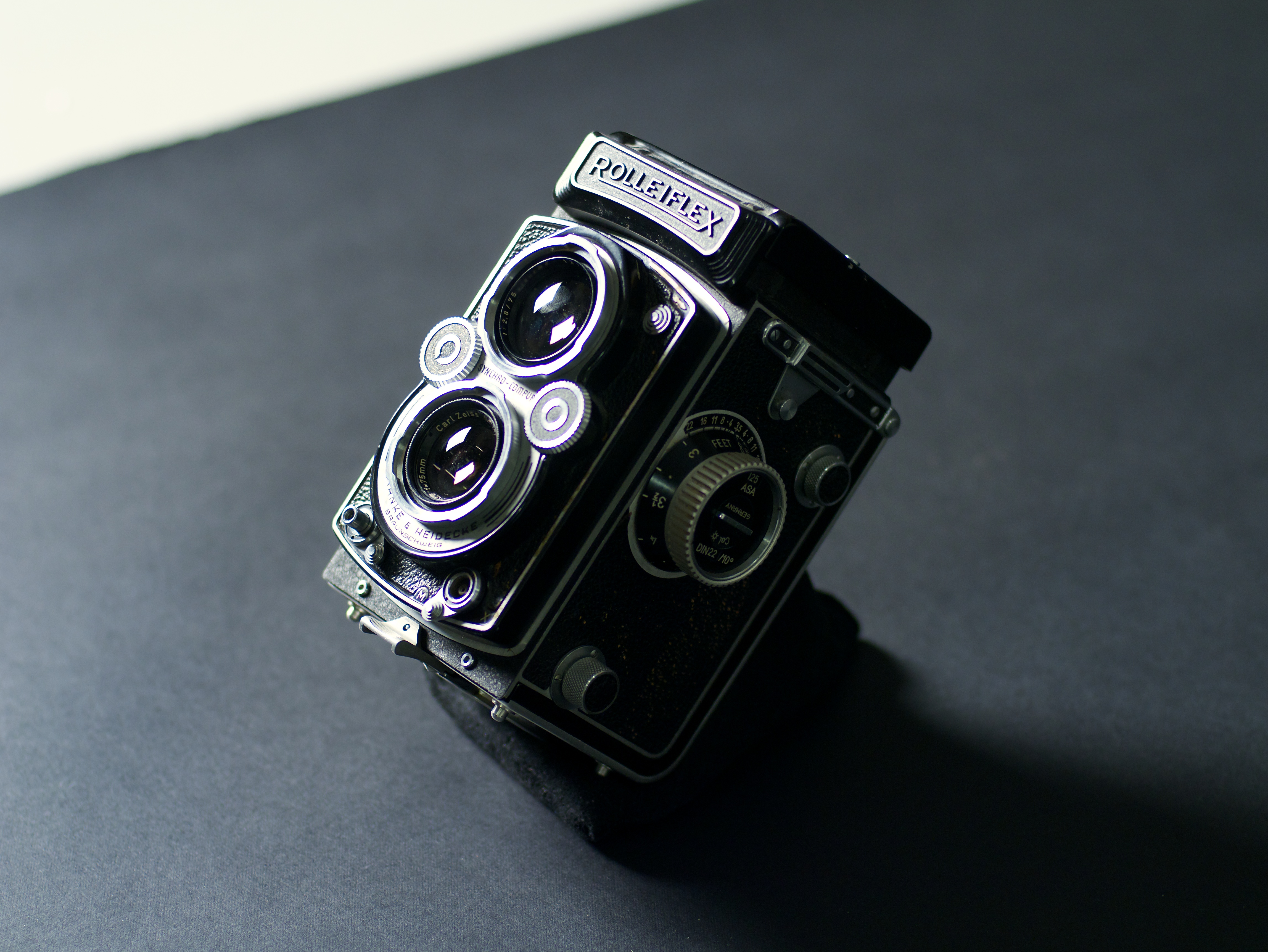 Camera (12331460994)