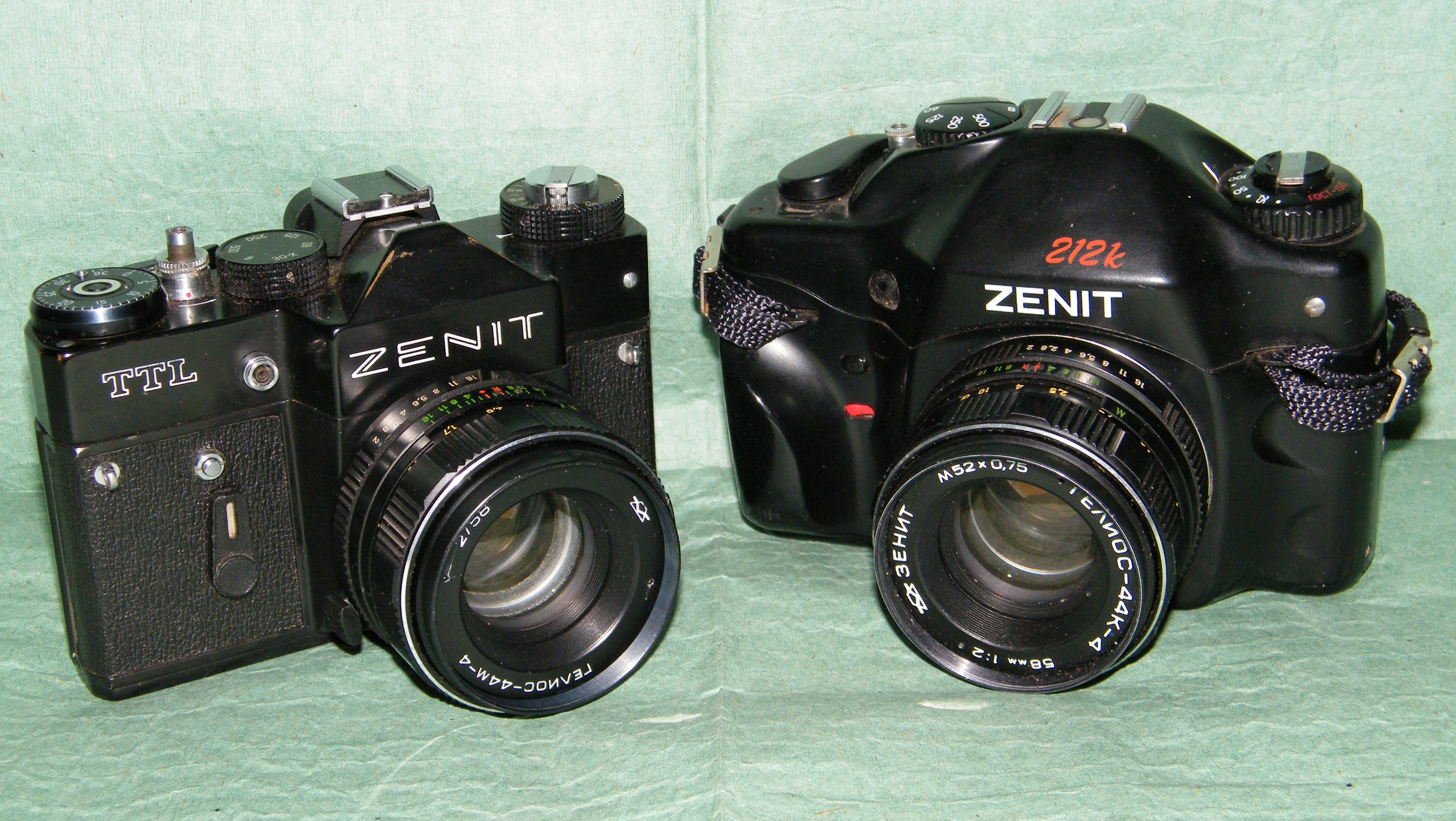 Зенит-TTL (1982) и Зенит-212к (1997)