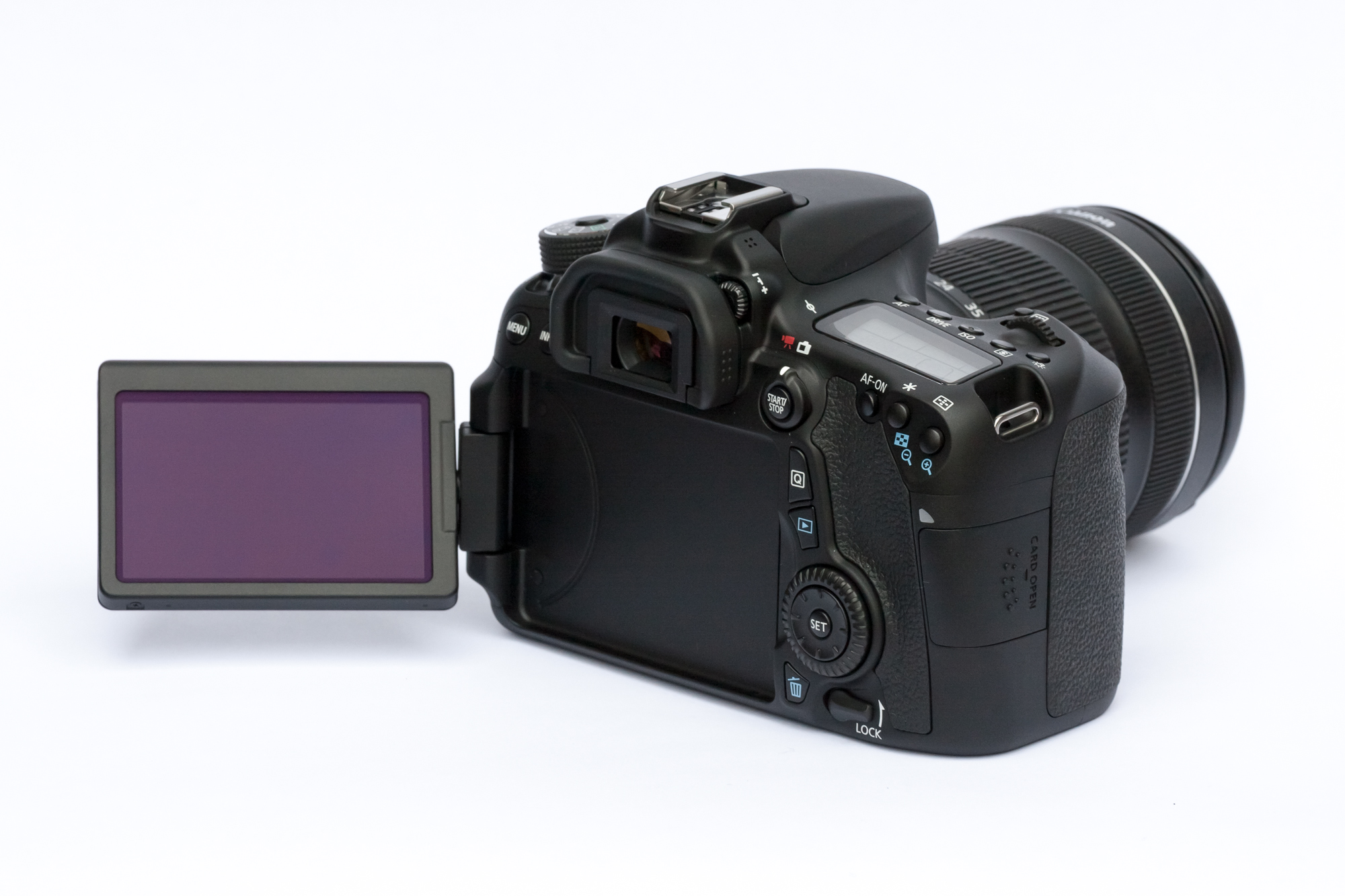 EOS70D 18-135STM display