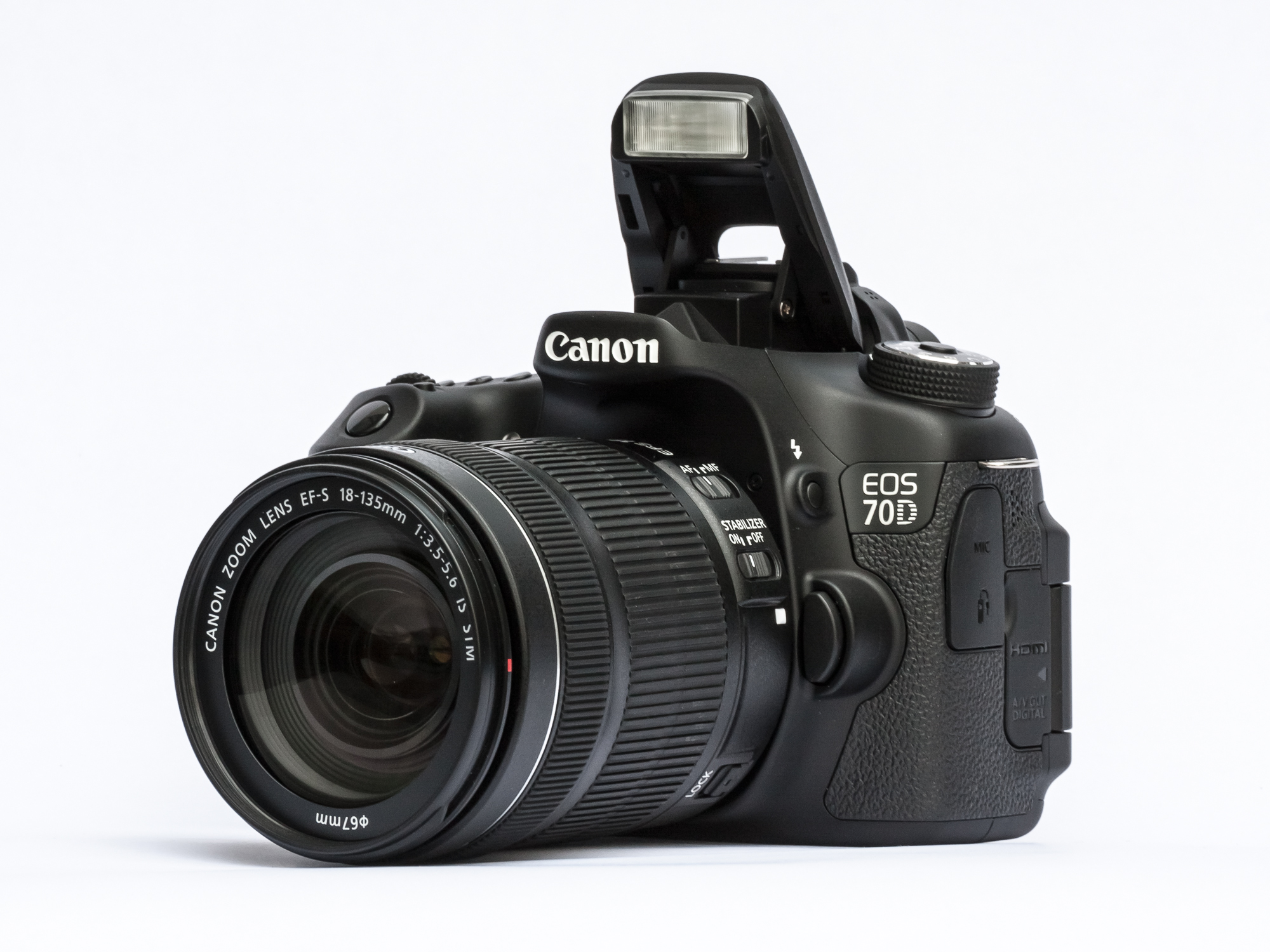 EOS70D 18-135STM flash