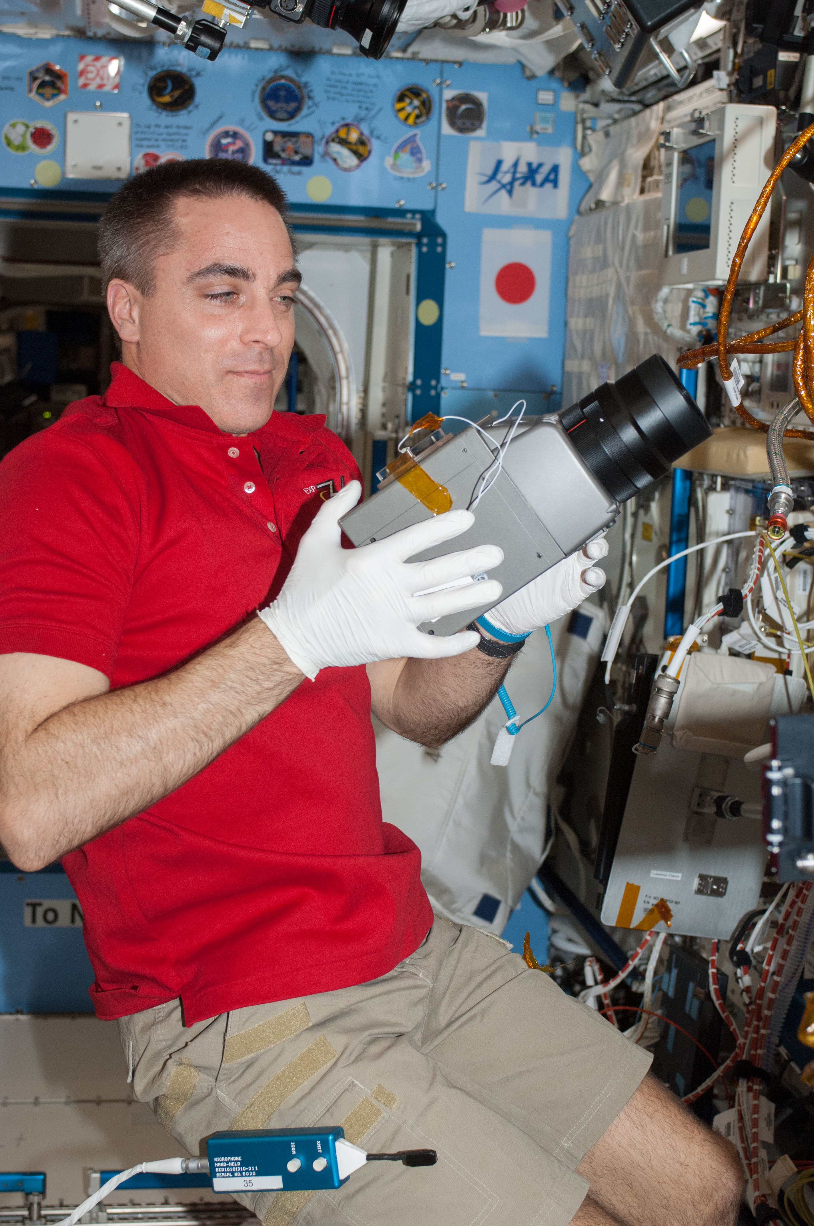 ISS-36 Chris Cassidy with the Marangoni Inside experiment