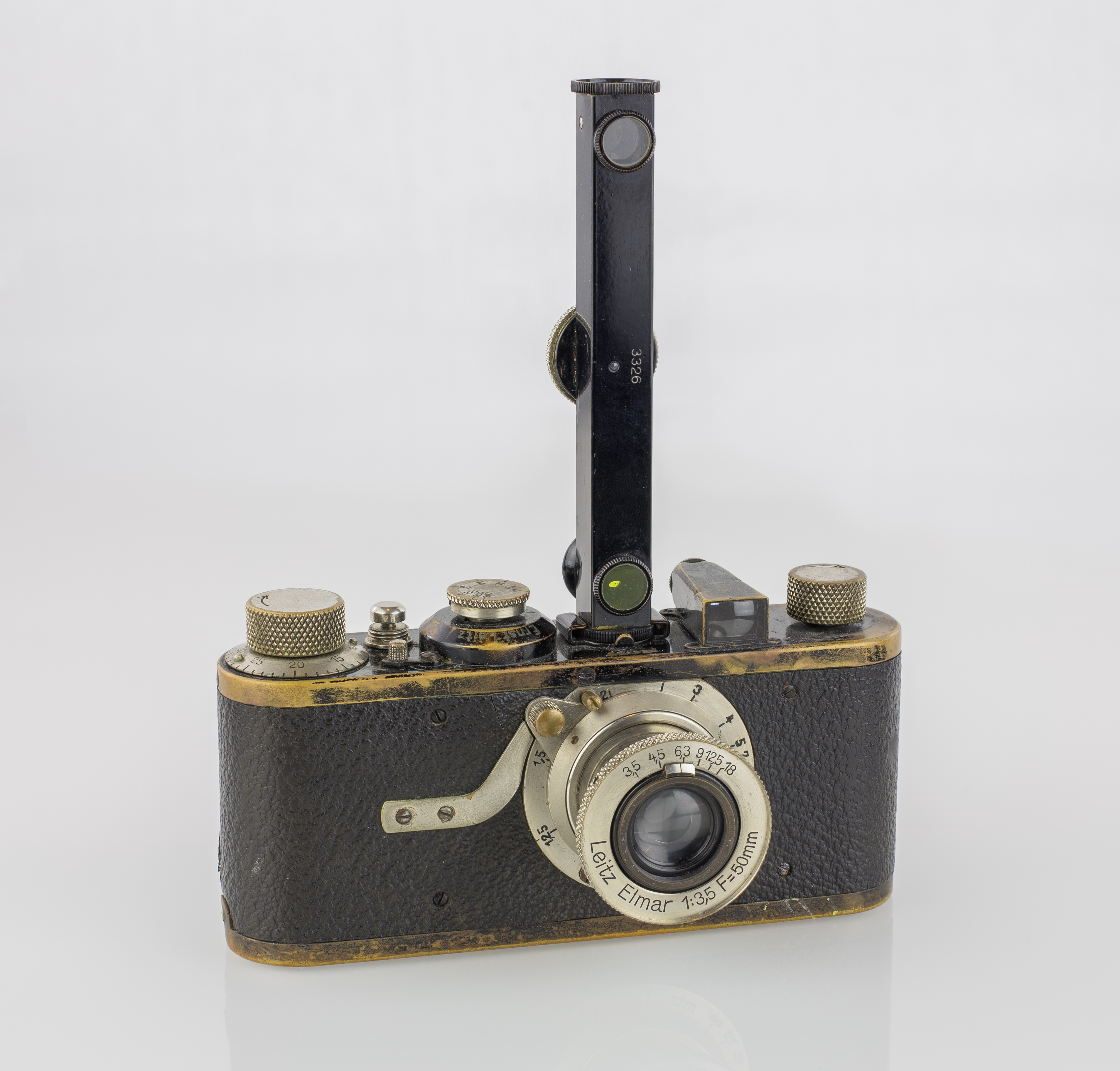LEI0060 186 Leica I Sn.5193 1927 mit Entfernungsmesser front view FS -5764-Bearbeitet