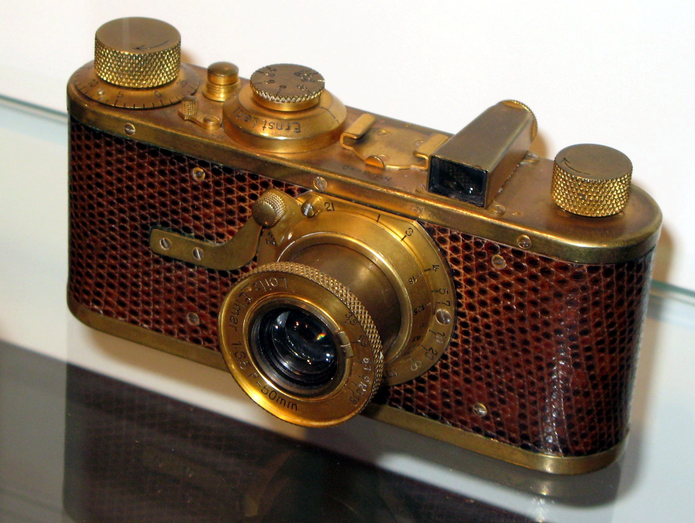 Leica-I luxury IMG 0256 crop