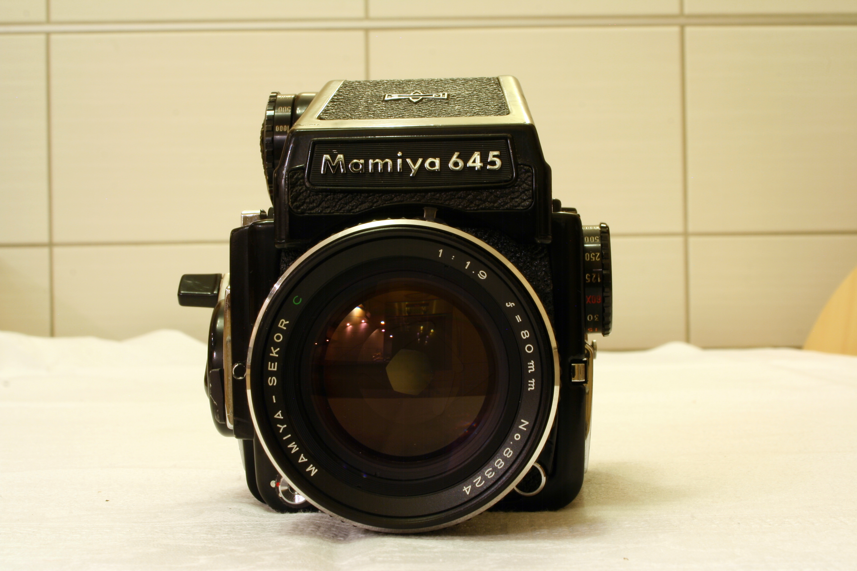 Mamiya 645 - front