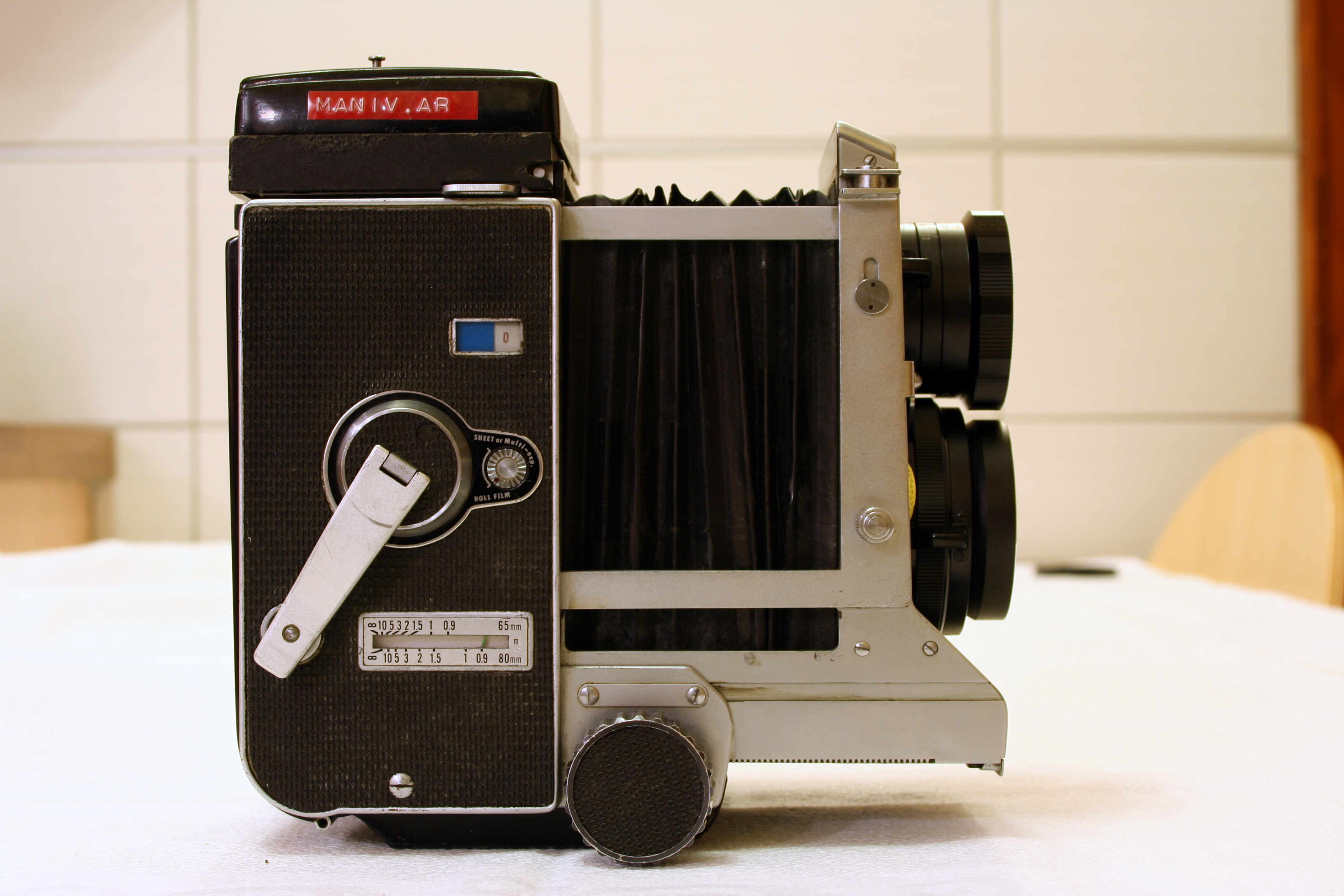 Mamiya C33 Professional - left