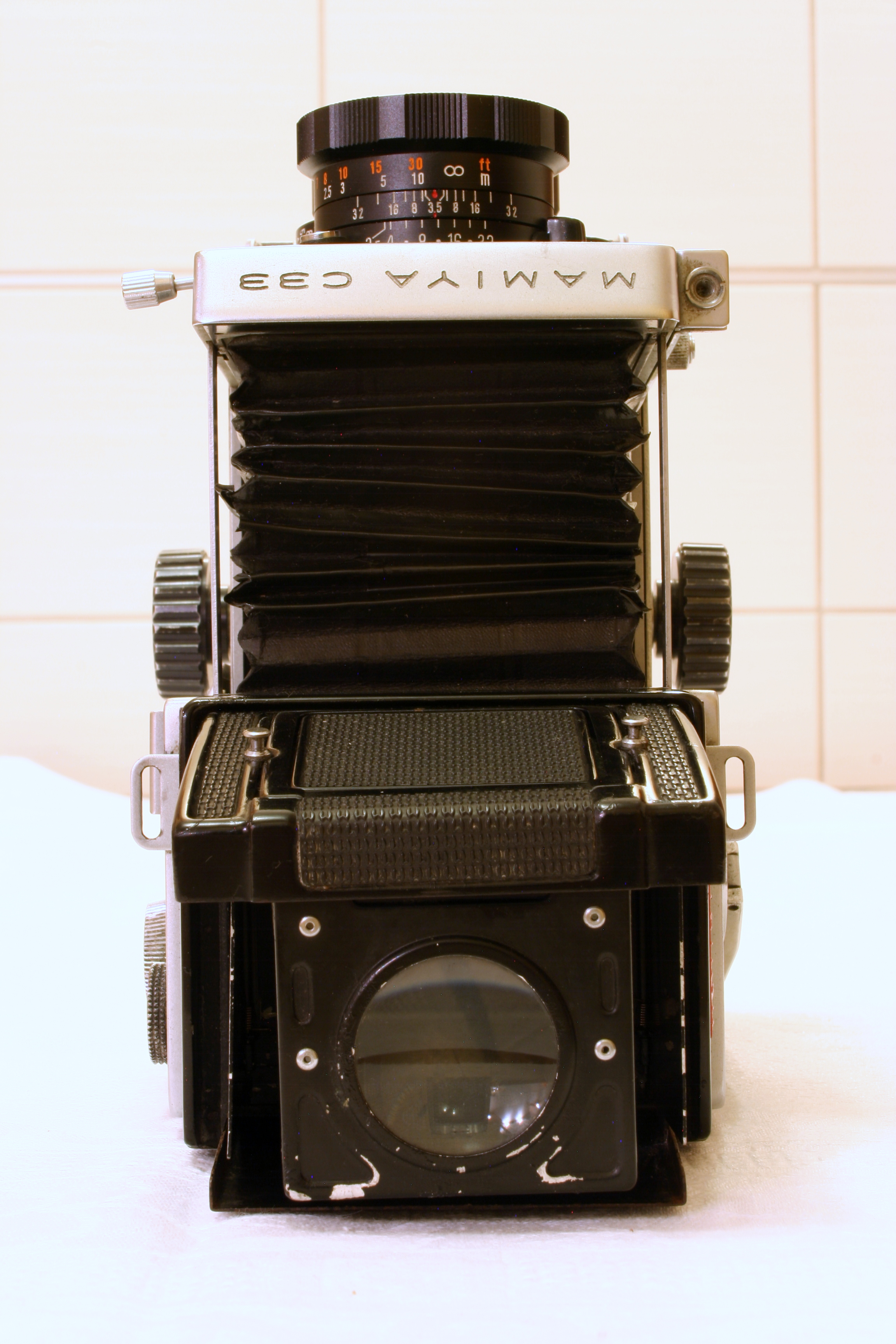 Mamiya C33 Professional - top