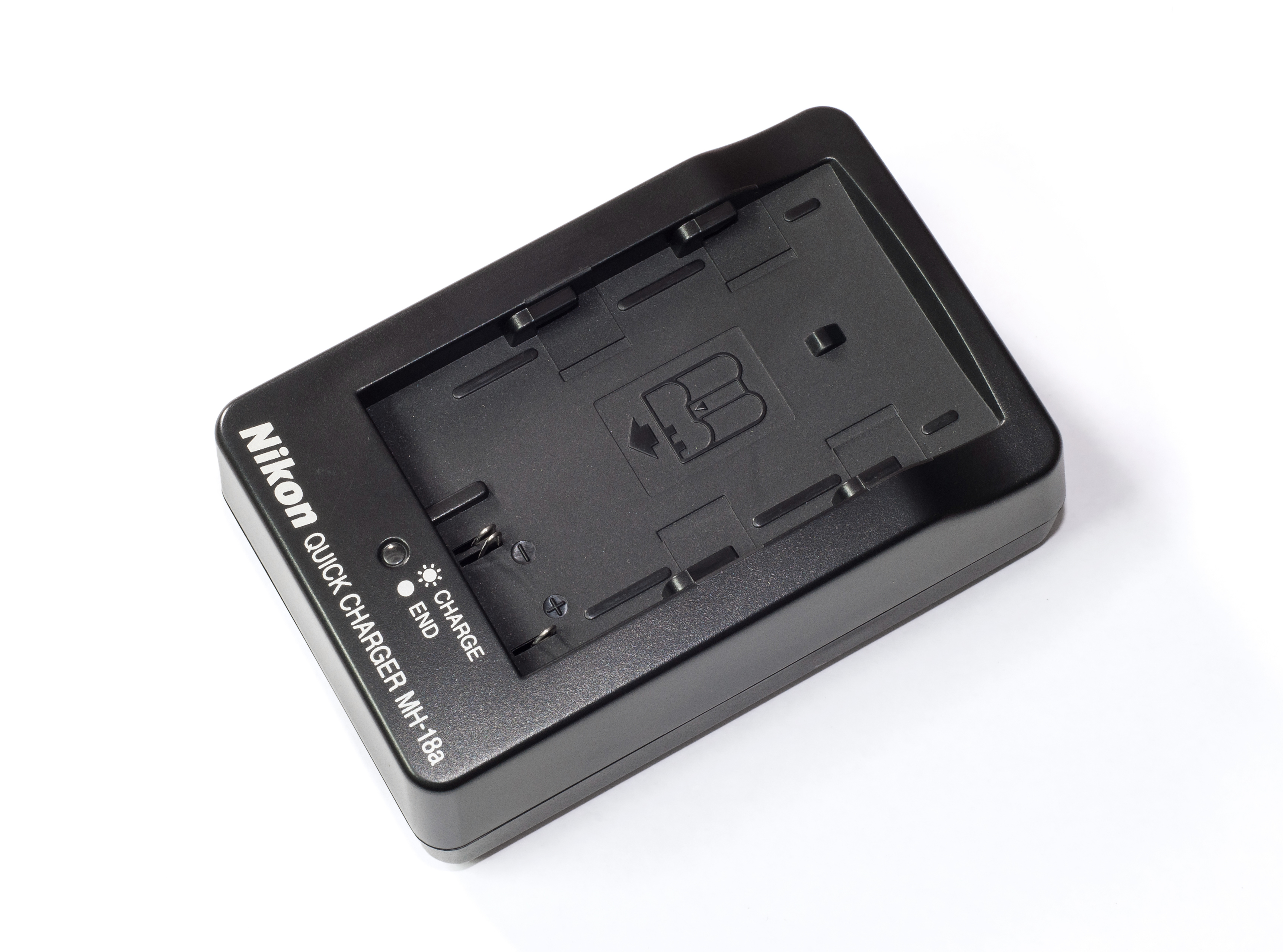 Nikon MH-18a battery charger