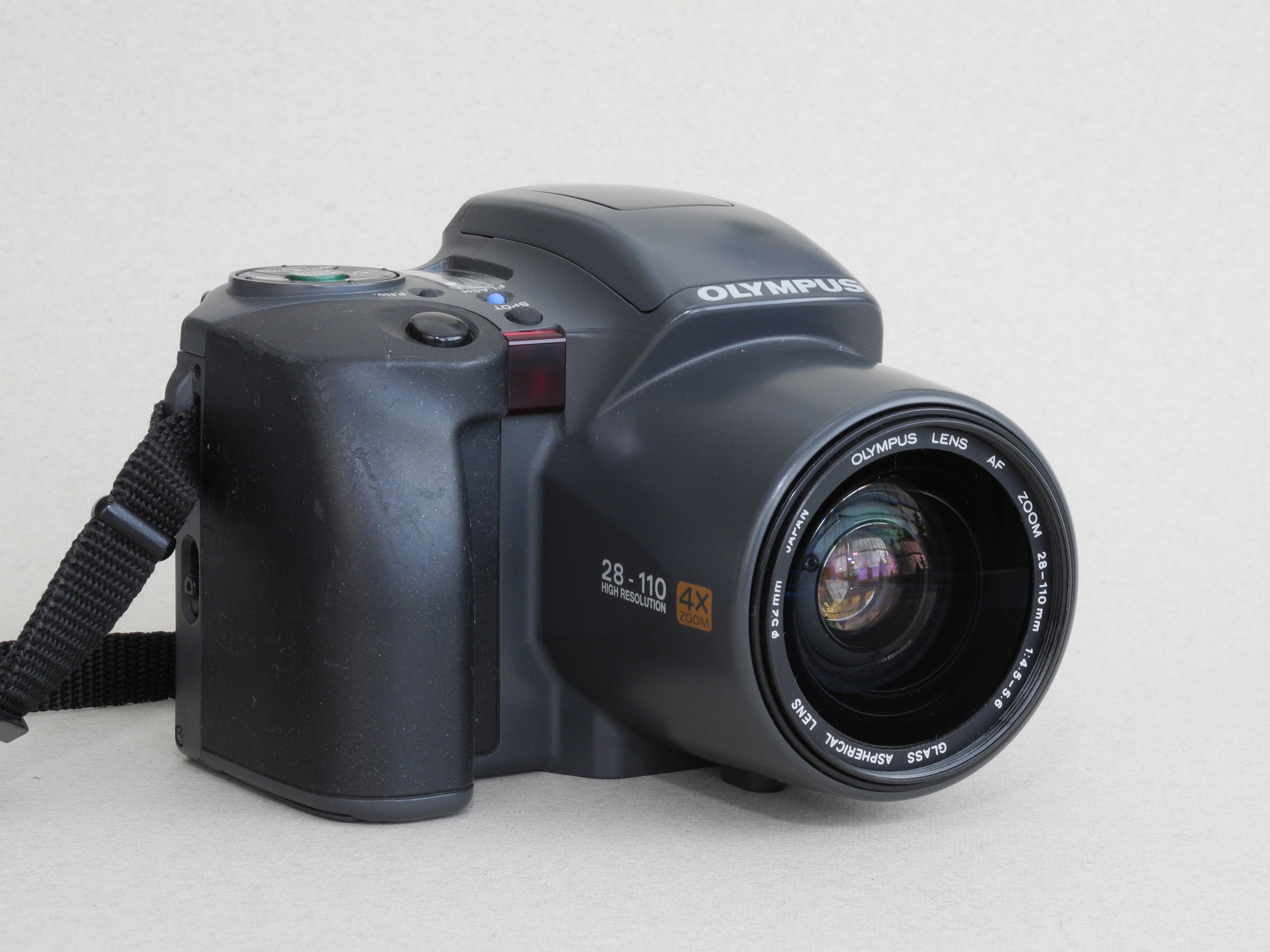 Olympus-IS-100-06