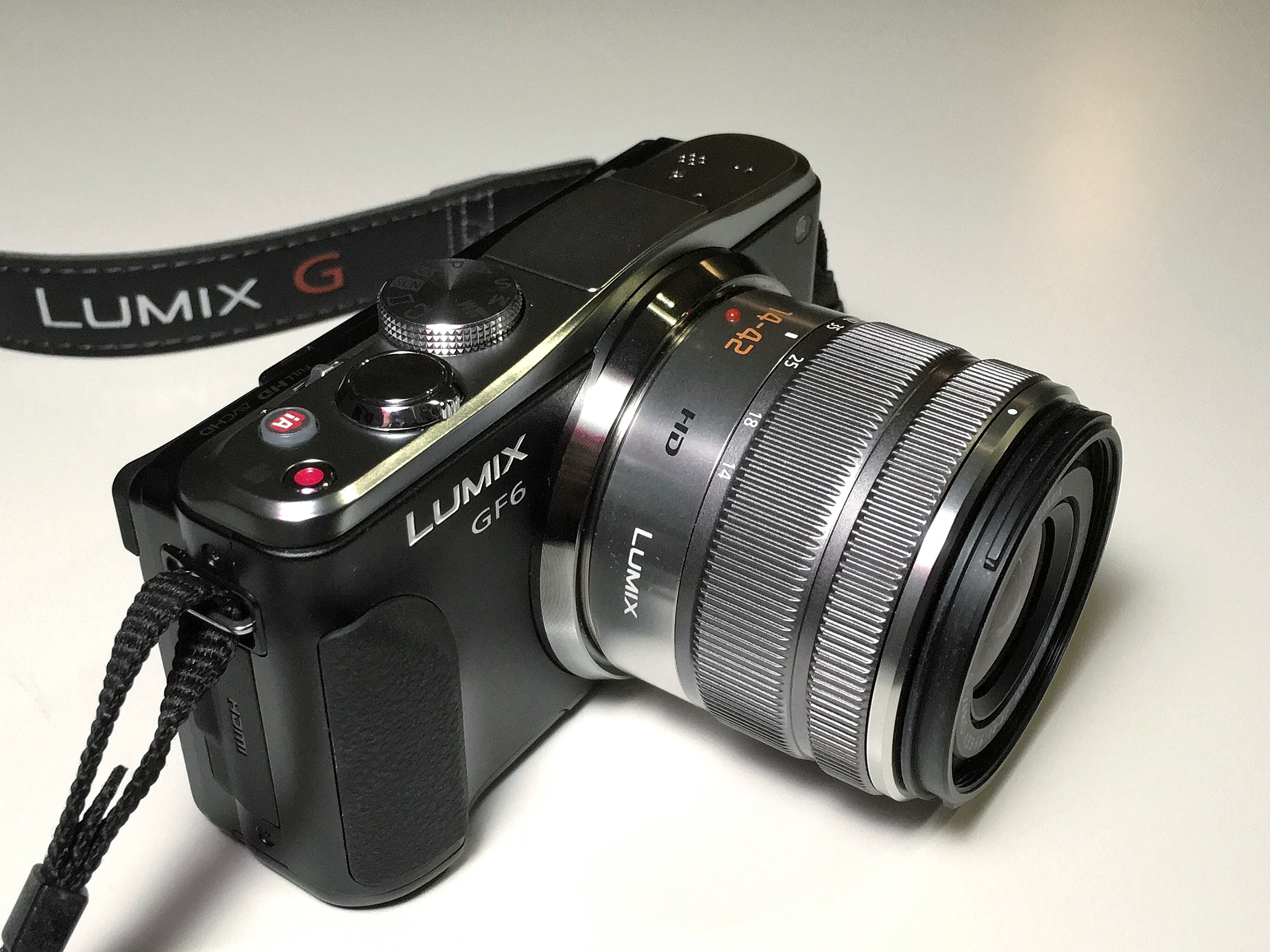 Panasonic Lumix DMC-GF6 01