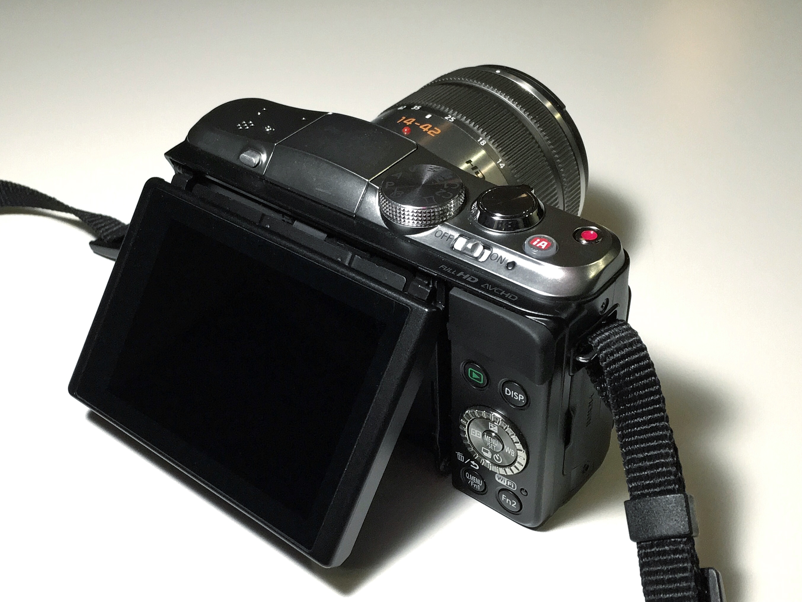 Panasonic Lumix DMC-GF6 02