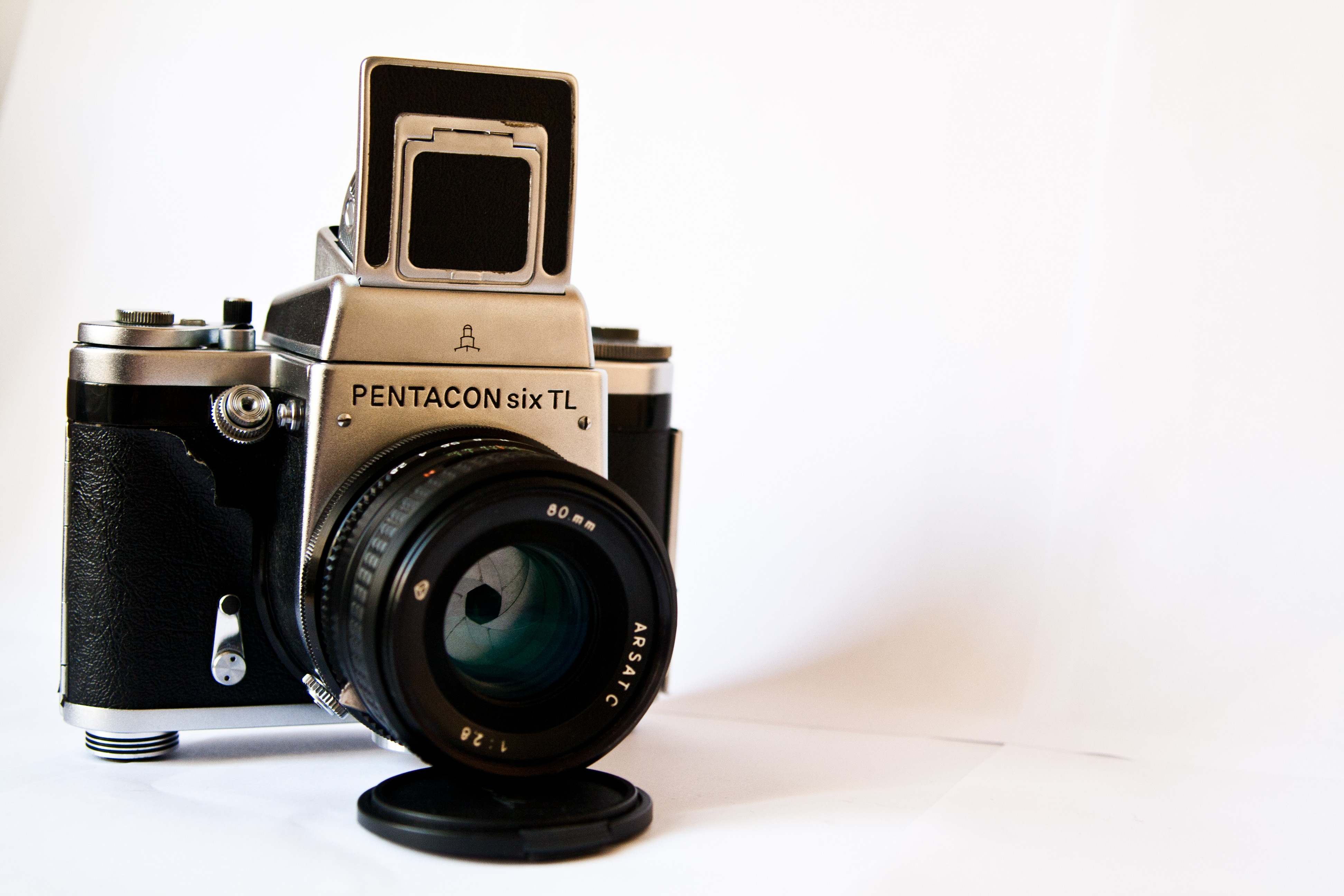 Pentacon Six TL Medium Format SLR Camera with Arsat C 80mm F2.8 Lens - (1)