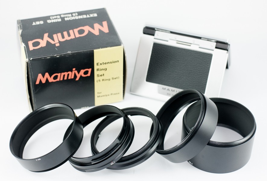0601 Mamiya Universal Super 23 extention ring set and ground glass (9124402190)