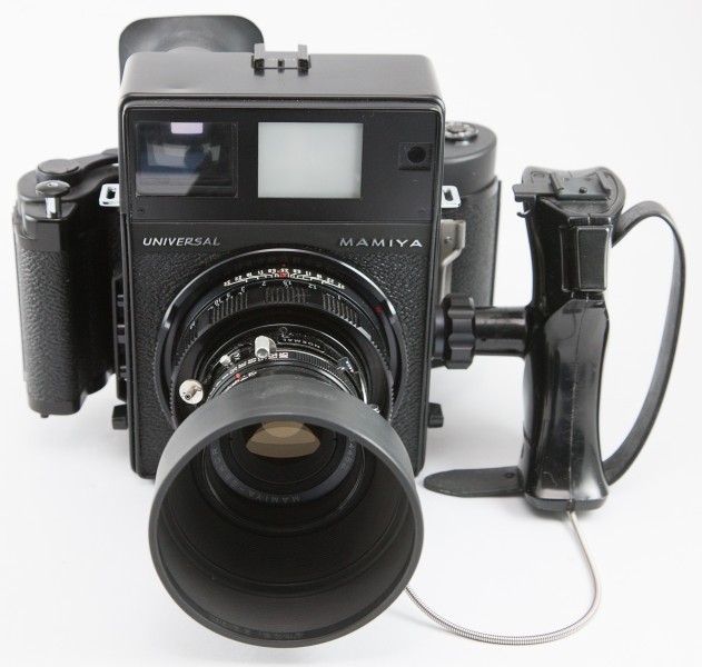 0608 Mamiya Universal 100mm f3.5 6x7 120 back hood (9124418442)