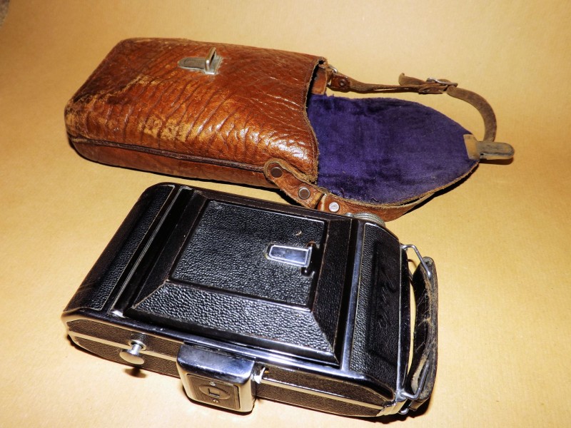 1930's Welta Perle - 6x10