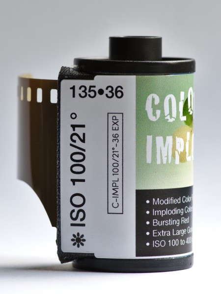 ADOX Color Implosion 135 film cartridge (02)