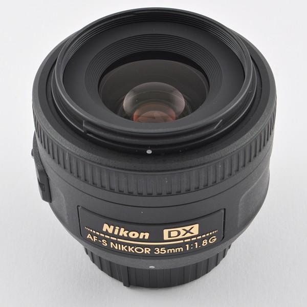 AF-S DX Nikkor 35mm f 1.8G.upright 2.ajb