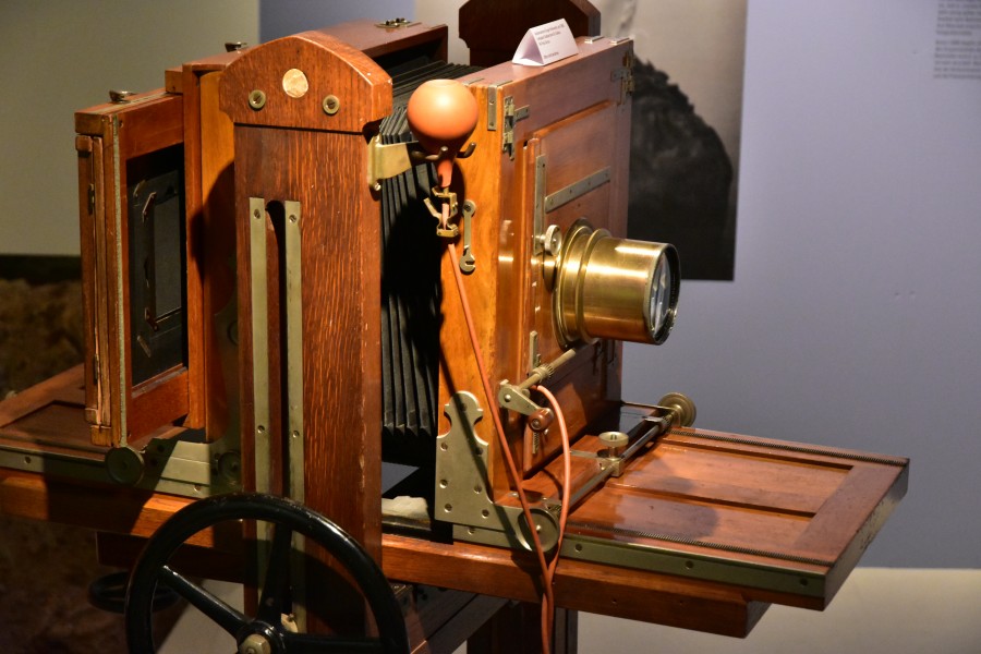 Ausstellung 'Der Zeit voraus - Drei Frauen auf eigenen Wegen' - Stadtmuseum Rapperswil - Aterlierkamera Engel-Feitknecht um 1890 PA Foto Gross 2015-09-05 16-34-45
