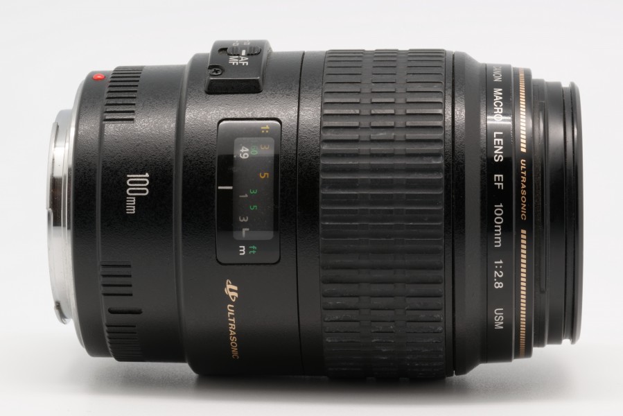 Canon EF 100mm F2.8 Macro USM n01