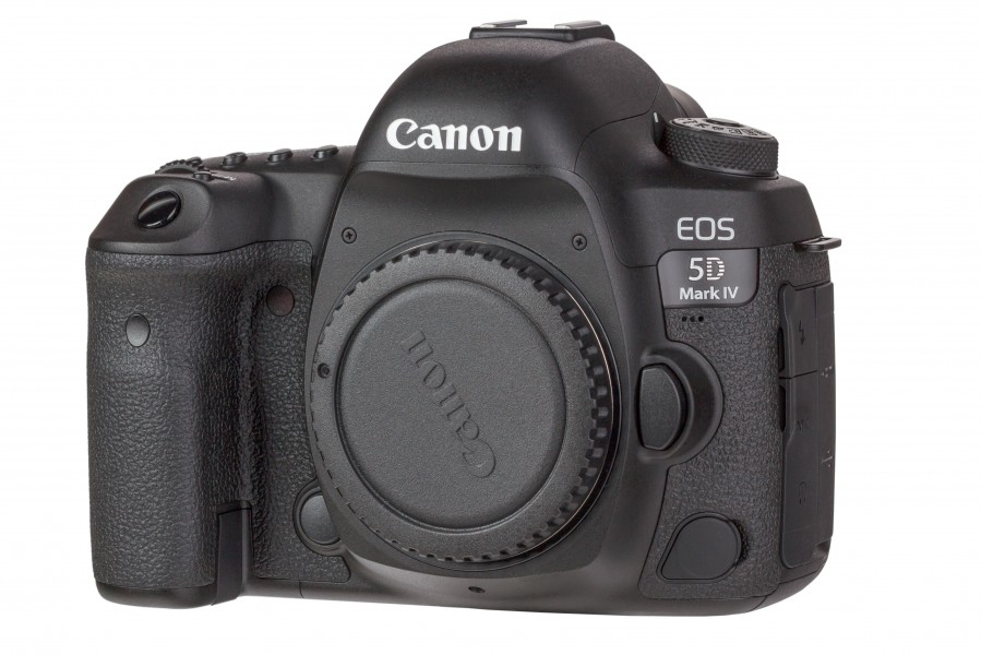 Canon EOS-5D-Mark-IV-01