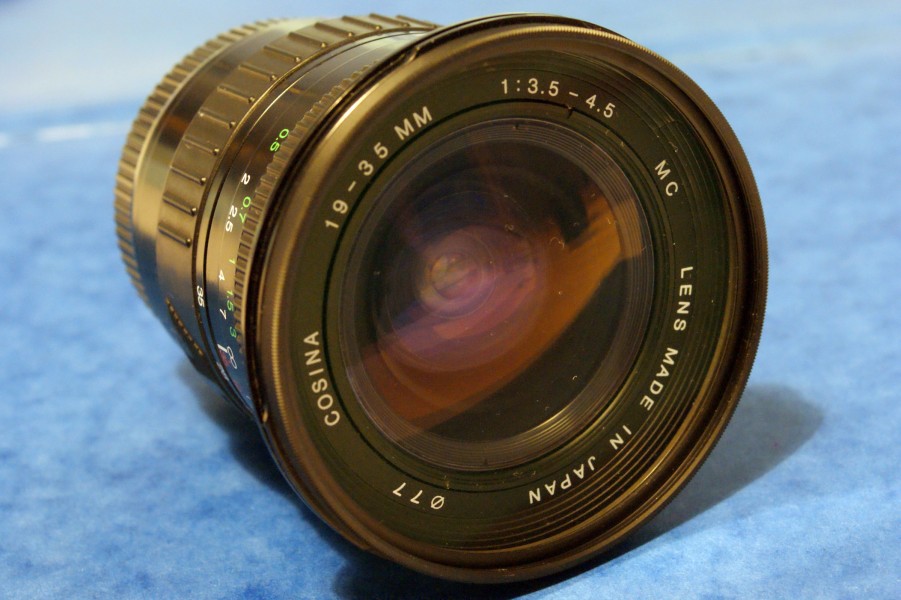 Cosina 19-35