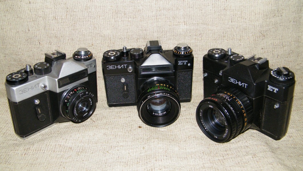 Фотоаппараты Зенит-ЕТ три штуки