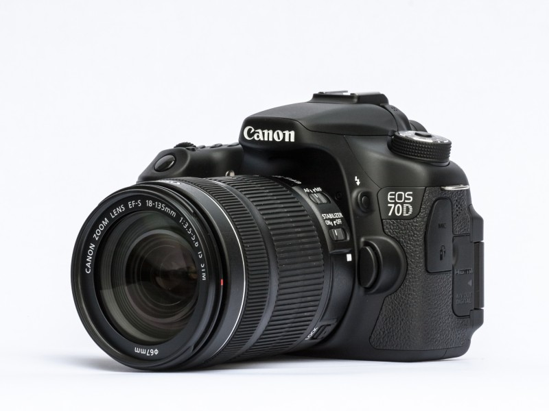 EOS70D 18-135STM