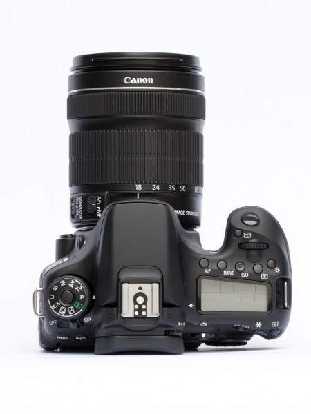 EOS70D 18-135STM top