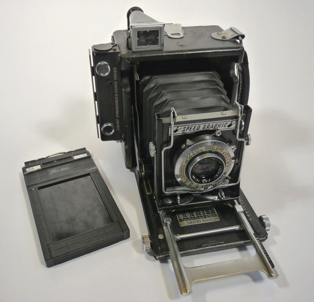 Graflex speedgraphic medium format, 1