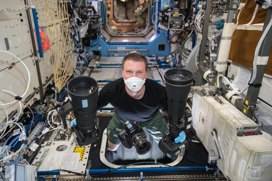 ISS-42 Terry Virts prepares to take photographs in the WORF