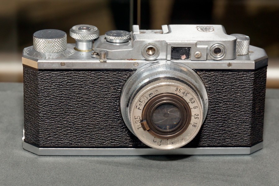 Kwanon camera (replica) front 2016 Canon Plaza S