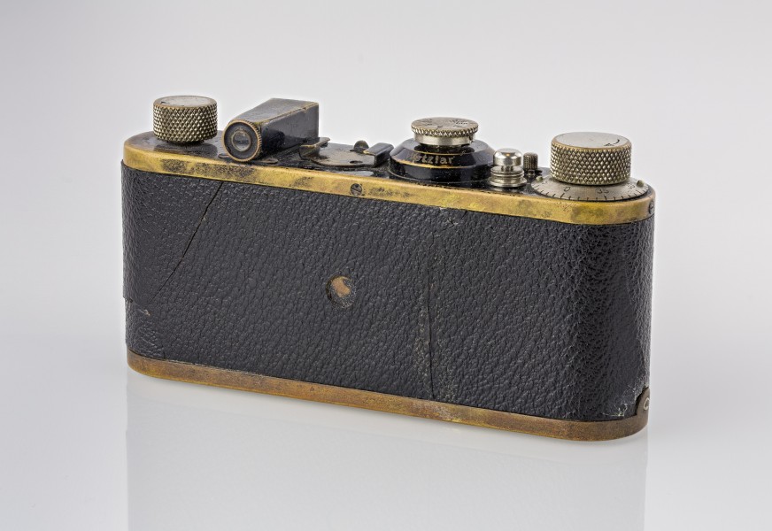 LEI0060 186 Leica I Sn.5193 1927 Originalzustand Back side angular view FS-5675