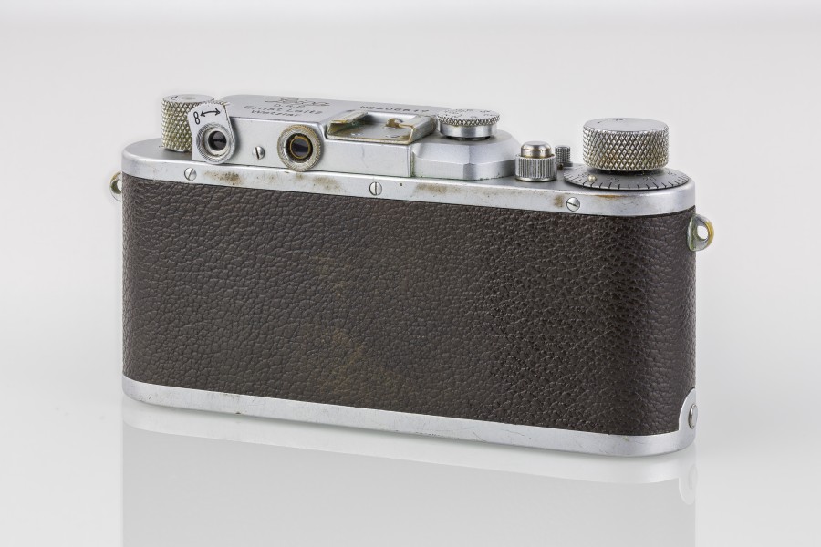 LEI0260 197 Leica IIIa - Sn. 206617 1936-M39 Back view