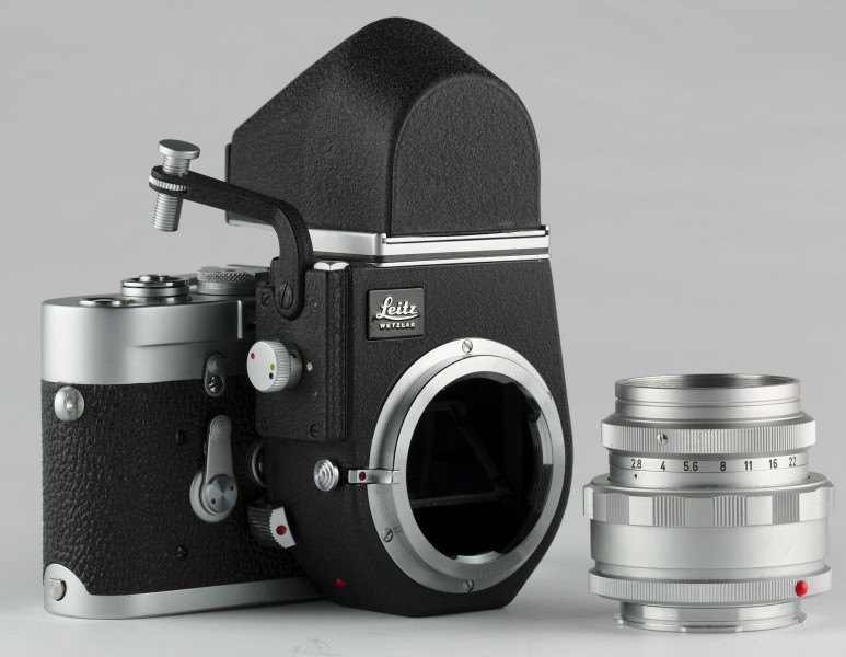Leica M3 with Visoflex III - lens unmounted