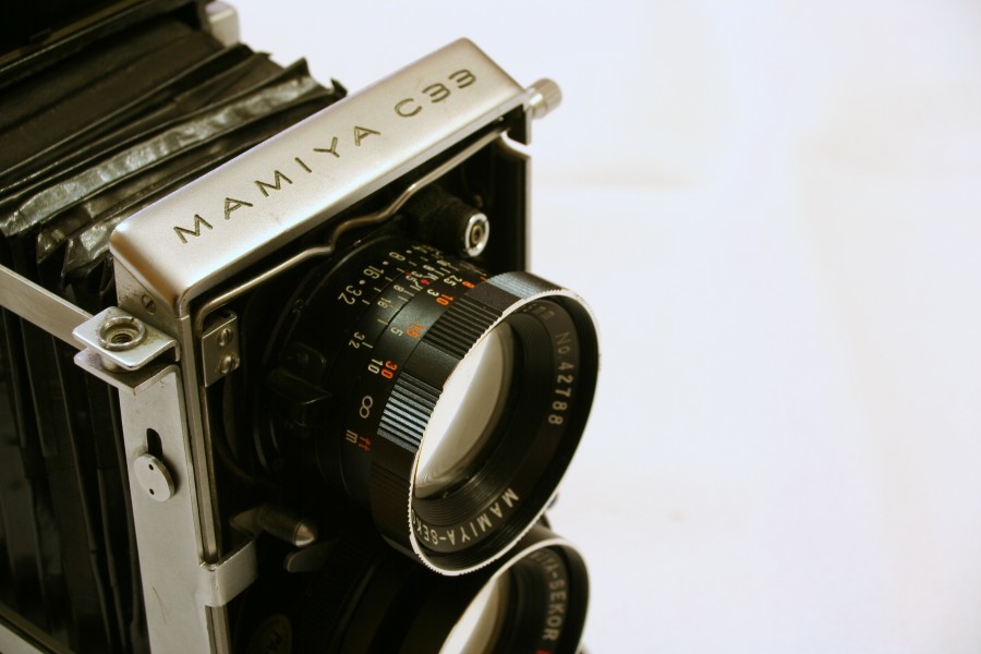 Mamiya C33 Professional - top lens 1