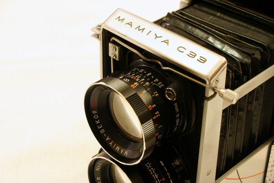 Mamiya C33 Professional - top lens 2