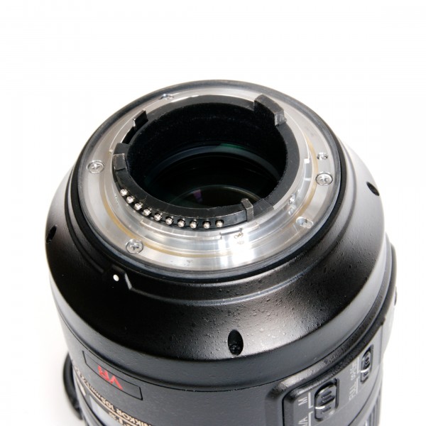 Micro-Nikkor AFS VR 105 mm lens bayonet