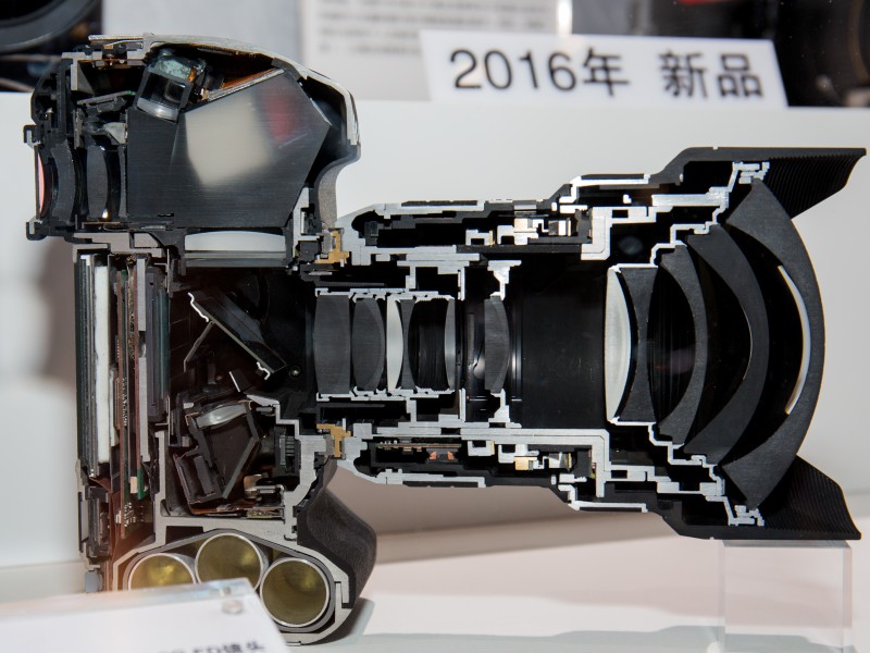 Nikon D5 cutaway 2016 China P&E