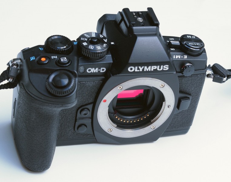Oly-EM1-connector