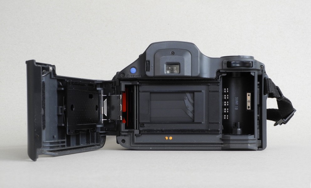 Olympus-IS-100-05
