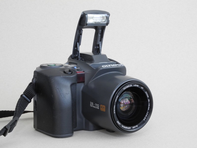 Olympus-IS-100-09