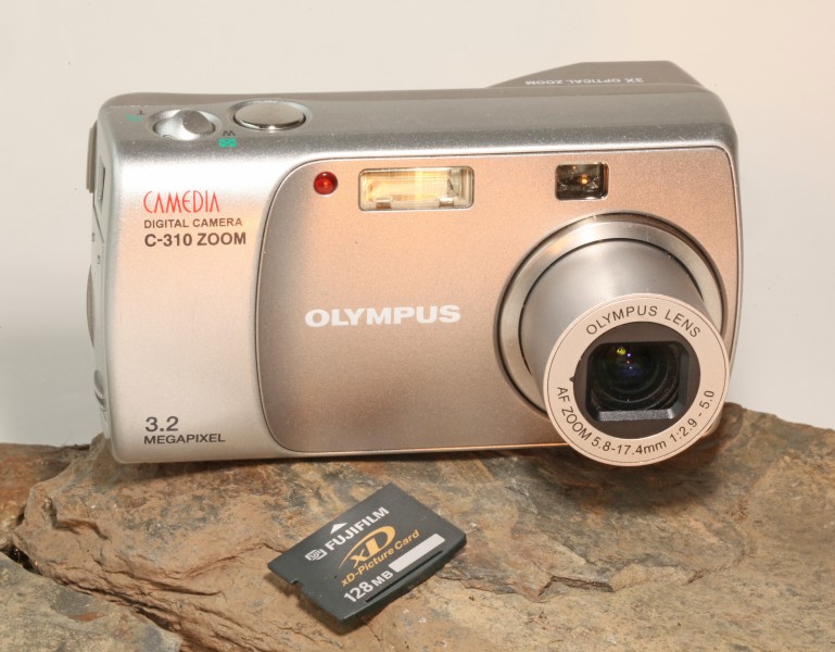 Olympus Camedia C-310 Zoom Digital Camera