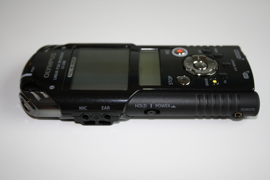 Olympus LS-20M - left side view (2011-07-23 16.25.07 by Dave Kobrehel)