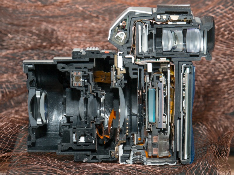 Olympus OM-D E-M10 cutaway 2014 CP+