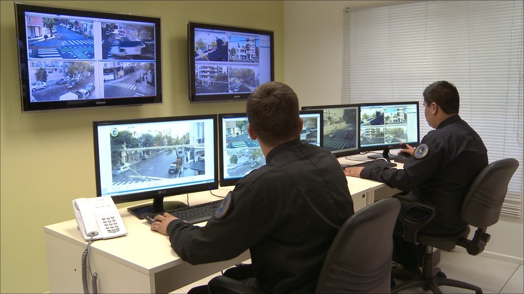 Patrullaje desde los centros de monitoreo de las distintas comisarías