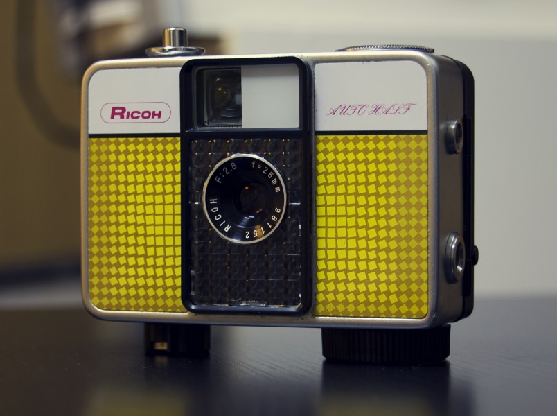 Ricoh Auto Half E (4240411461)