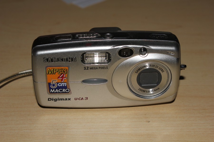 Samsung Digimax U-CA3 front