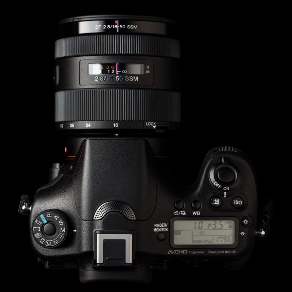 Sony A77 II - top