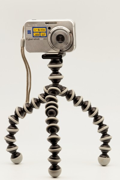 Sony Cyber-shot DSC-N1 on Gorillapod