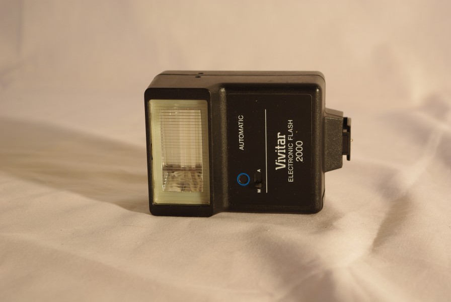 Vivitar electronic flash for Ricoh Singlex TLS (1)