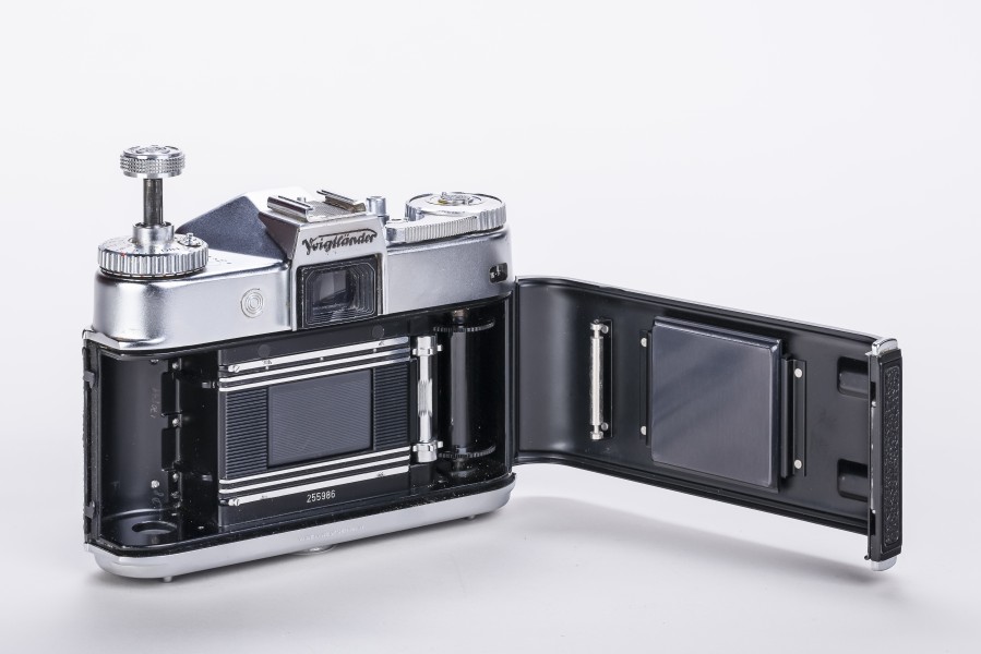 Voigtländer-Bessamatic-03